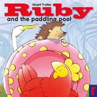 Ruby and the paddling pool
